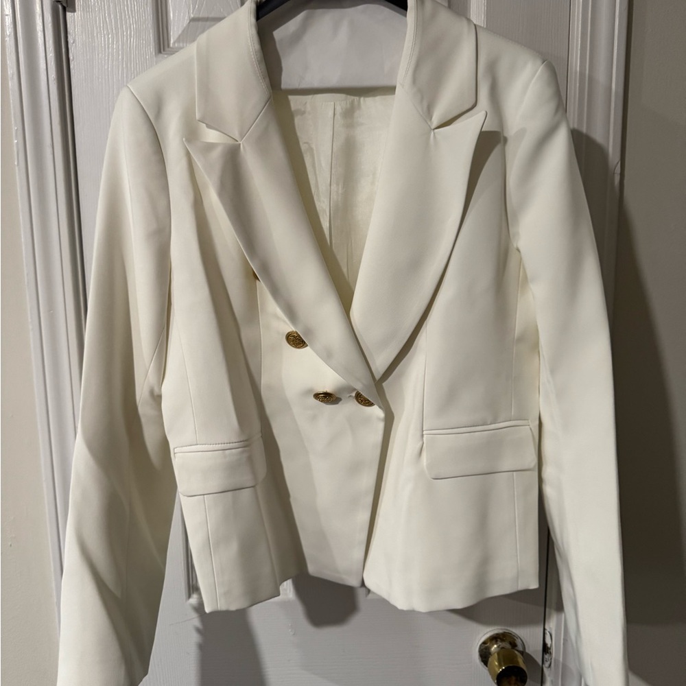 Chic Ivory Women's Blazer